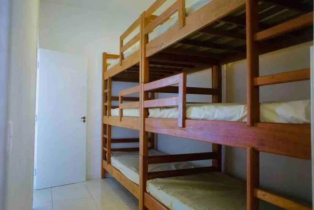 Holiday home Linda Casa Com Piscina E Jacuzzi Na Pinheira Para 12 Pessoas