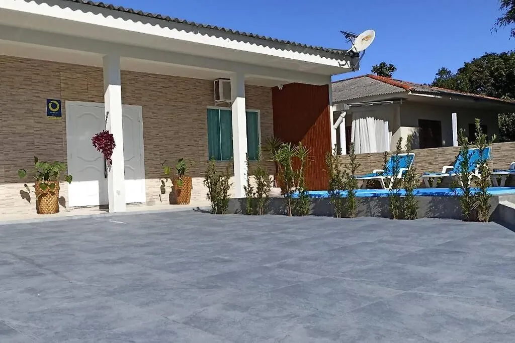 Linda Casa Com Piscina E Jacuzzi Na Pinheira Para 12 Pessoas Holiday home