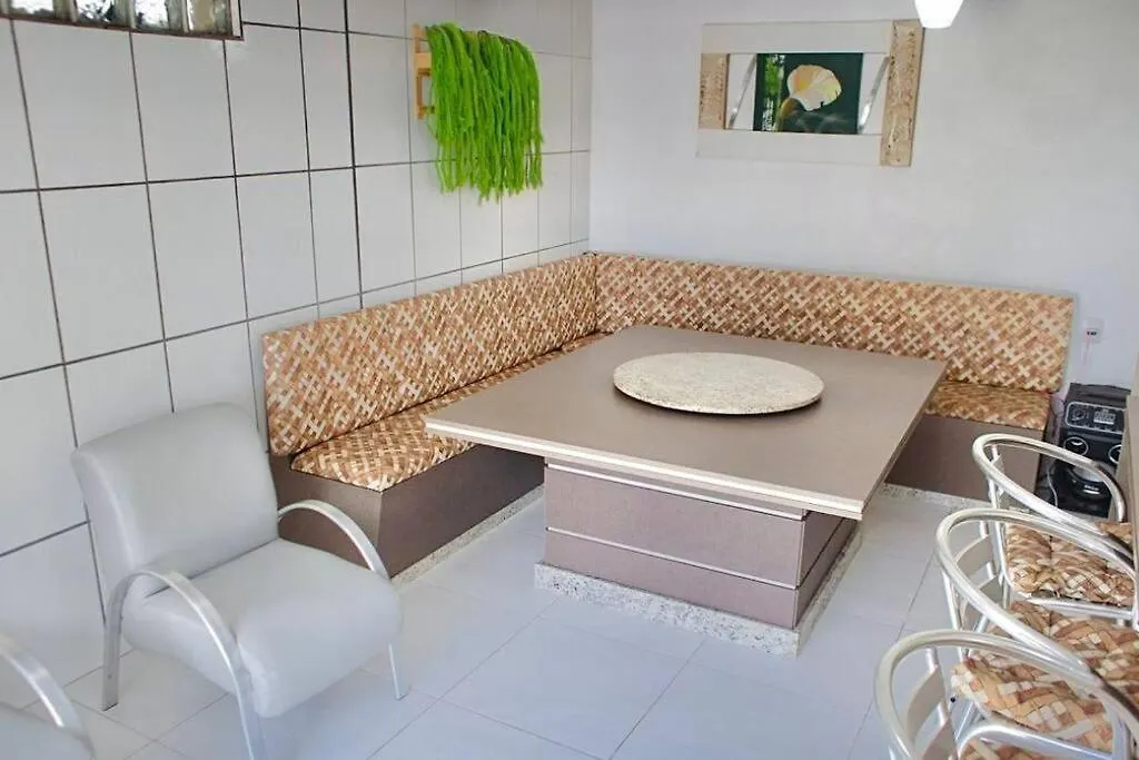 Holiday home Linda Casa Com Piscina E Jacuzzi Na Pinheira Para 12 Pessoas